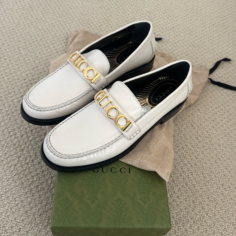 New in box-Gucci loafers white leather- moccasin loafers
Size 41